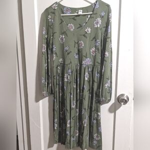 Old Navy olive green floral dress size M